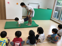 名古屋市緑区のSONE保育園運動遊びの様子